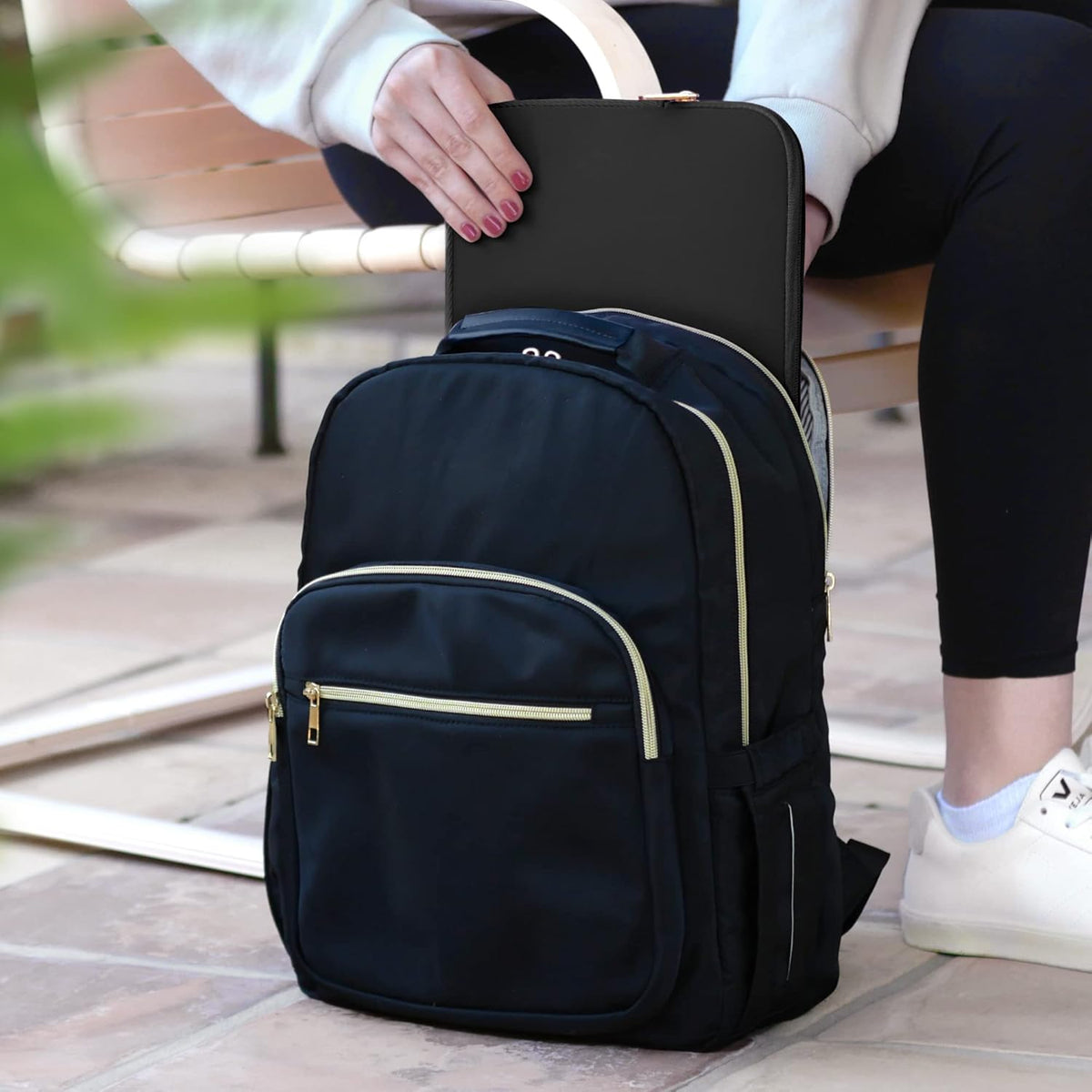 Vandel MacBook Air 13 inch Laptop Sleeve, Fits 13-13.3 inch Laptops: Neoprene MacBook Air & Pro Case, Chromebook, HP Soft Cover | Thin Computer Carrying Bag, Black Mac (M1 & M2) Pouch
